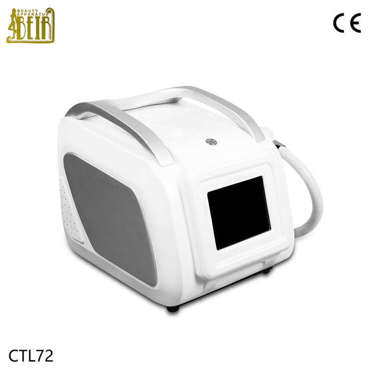 Single cryo handle cryolipolysis machine